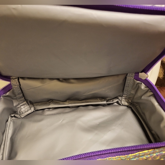 L.O.L Lunch Box! - Picture 6 of 6